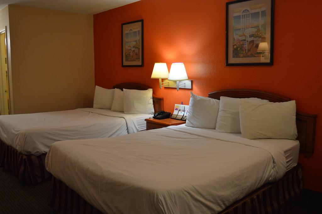 Americas Best Value Inn Gainesville Tx Habitación foto